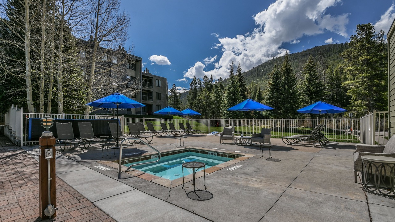 Photo of Outdoor in Lakeside Village