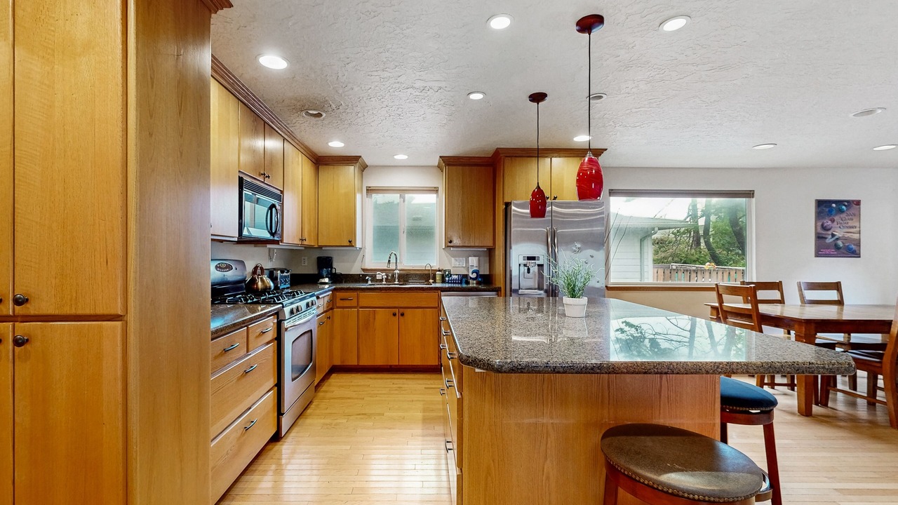 Photo of Kitchen in Gleneden Beach