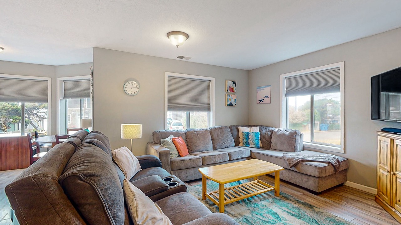 Photo of Livingroom in Roads End