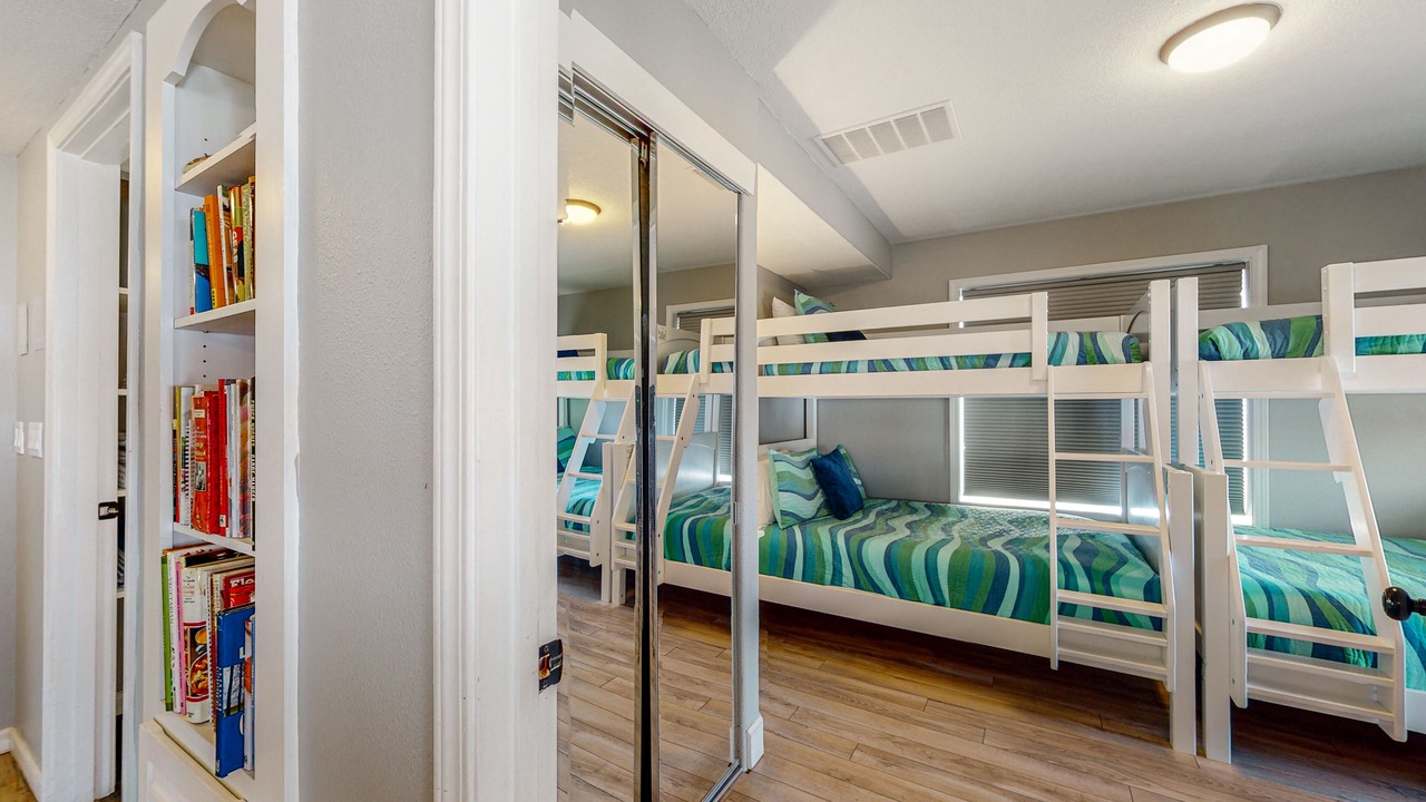 Photo of Bedroom in Roads End