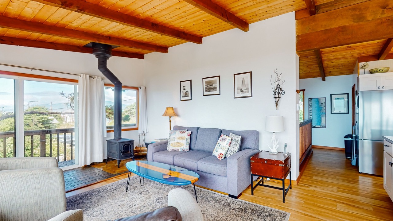 Photo of Livingroom in Cape Meares