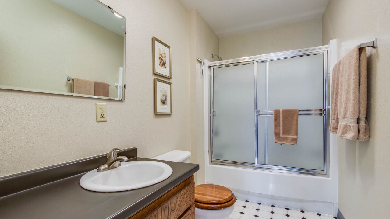 Photo of Bathroom in Bandon