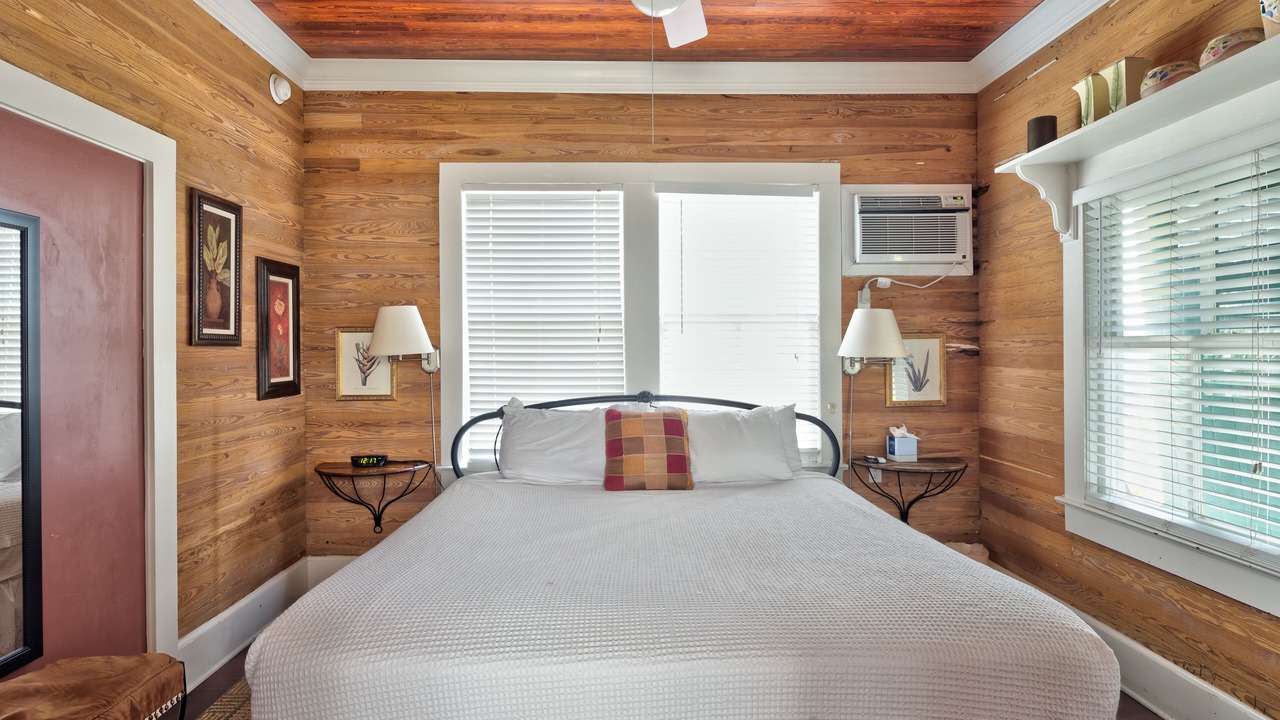 Photo of Bedroom in Old Town