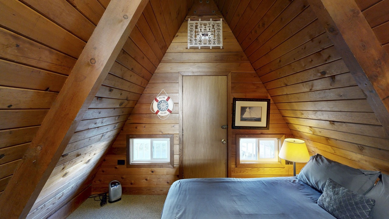 Photo of Bedroom in Roads End