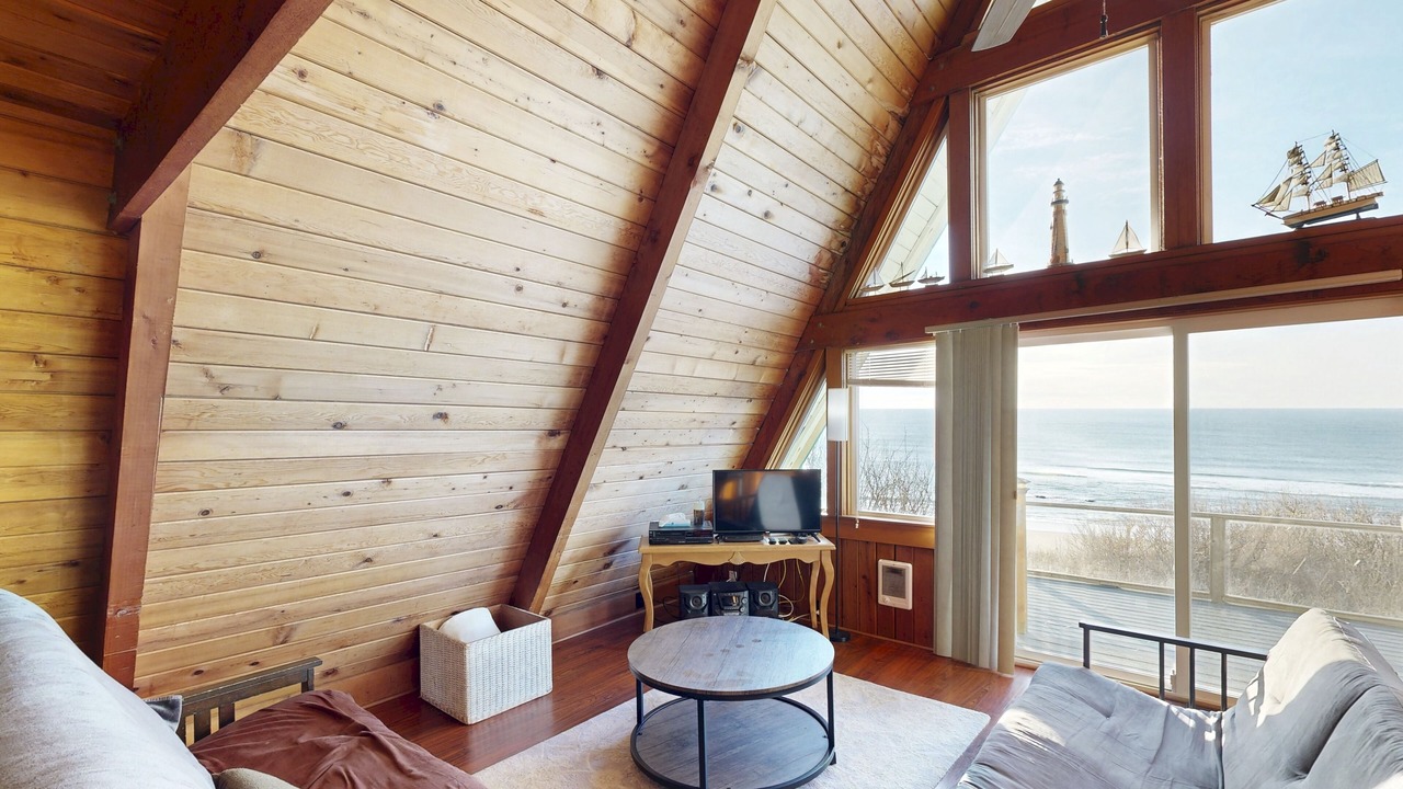 Photo of Livingroom in Roads End