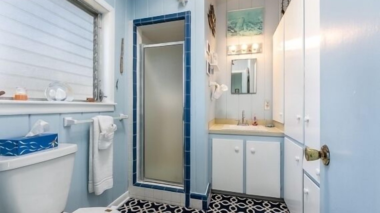 Photo of Bathroom in Jamaica Beach