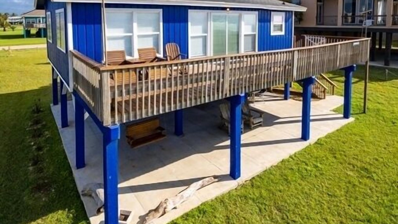 Photo of Patio Balcony in Jamaica Beach