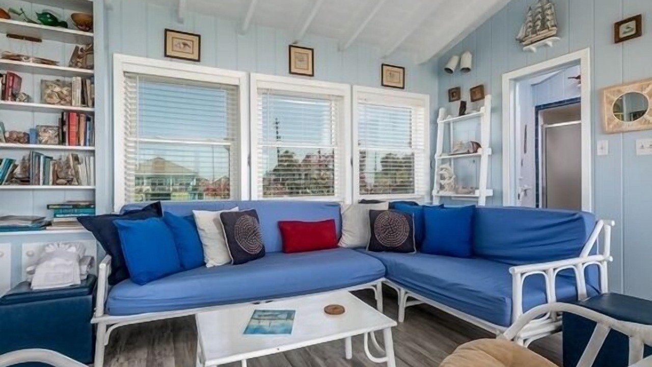 Photo of Livingroom in Jamaica Beach