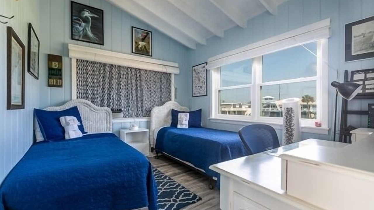 Photo of Bedroom in Jamaica Beach