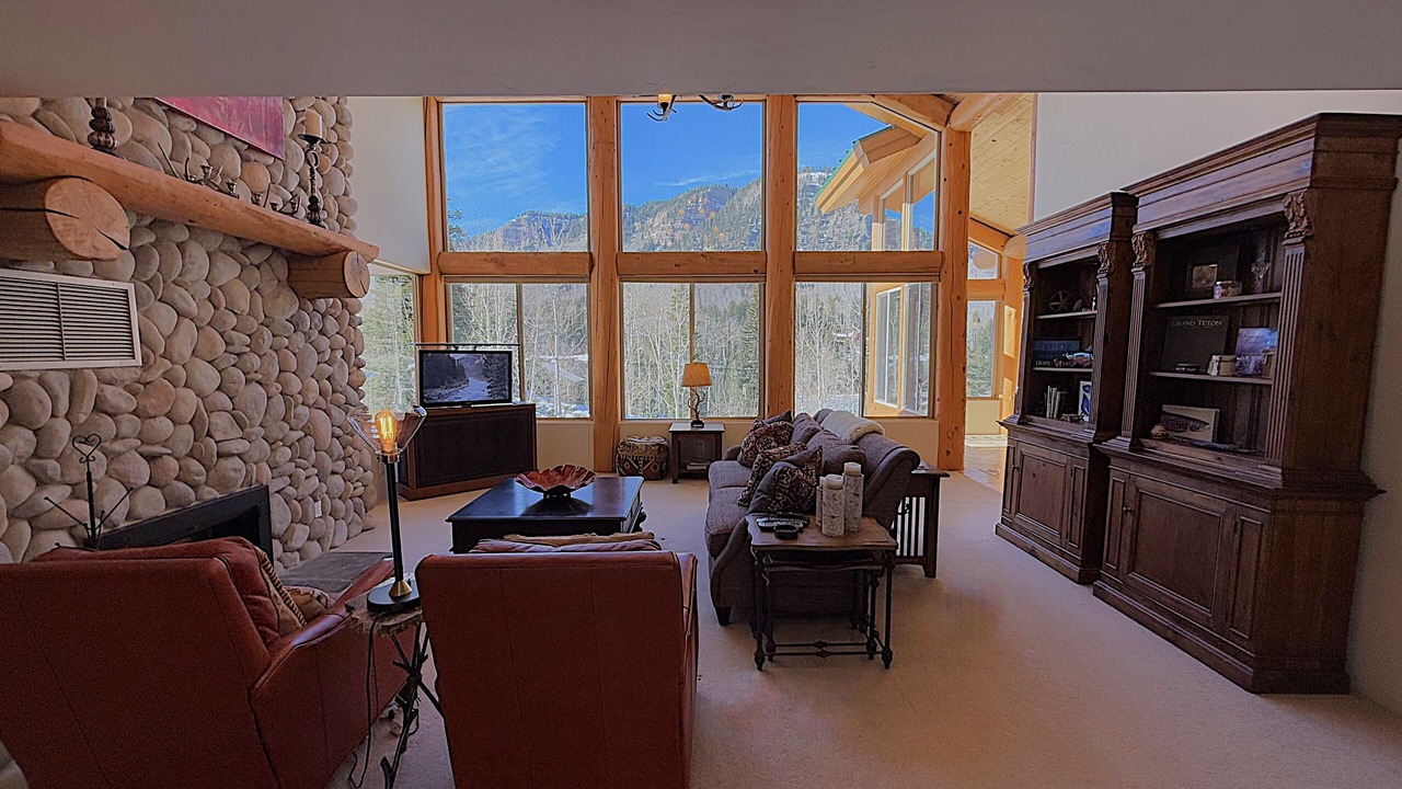 Photo of Livingroom in Columbine Lake