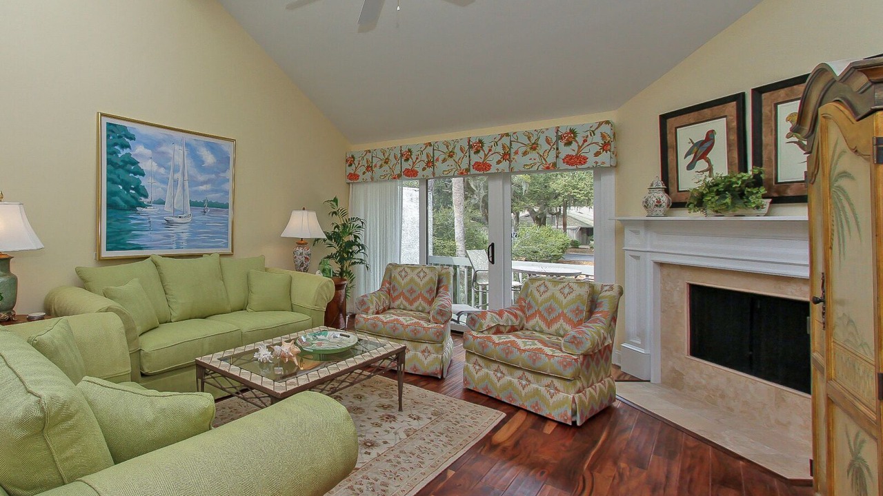 Photo of Livingroom in Beach Lagoon