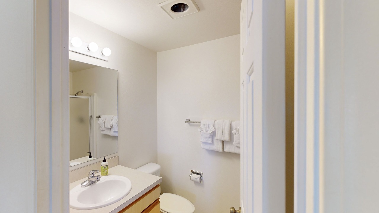 Photo of Bathroom in Depoe Bay