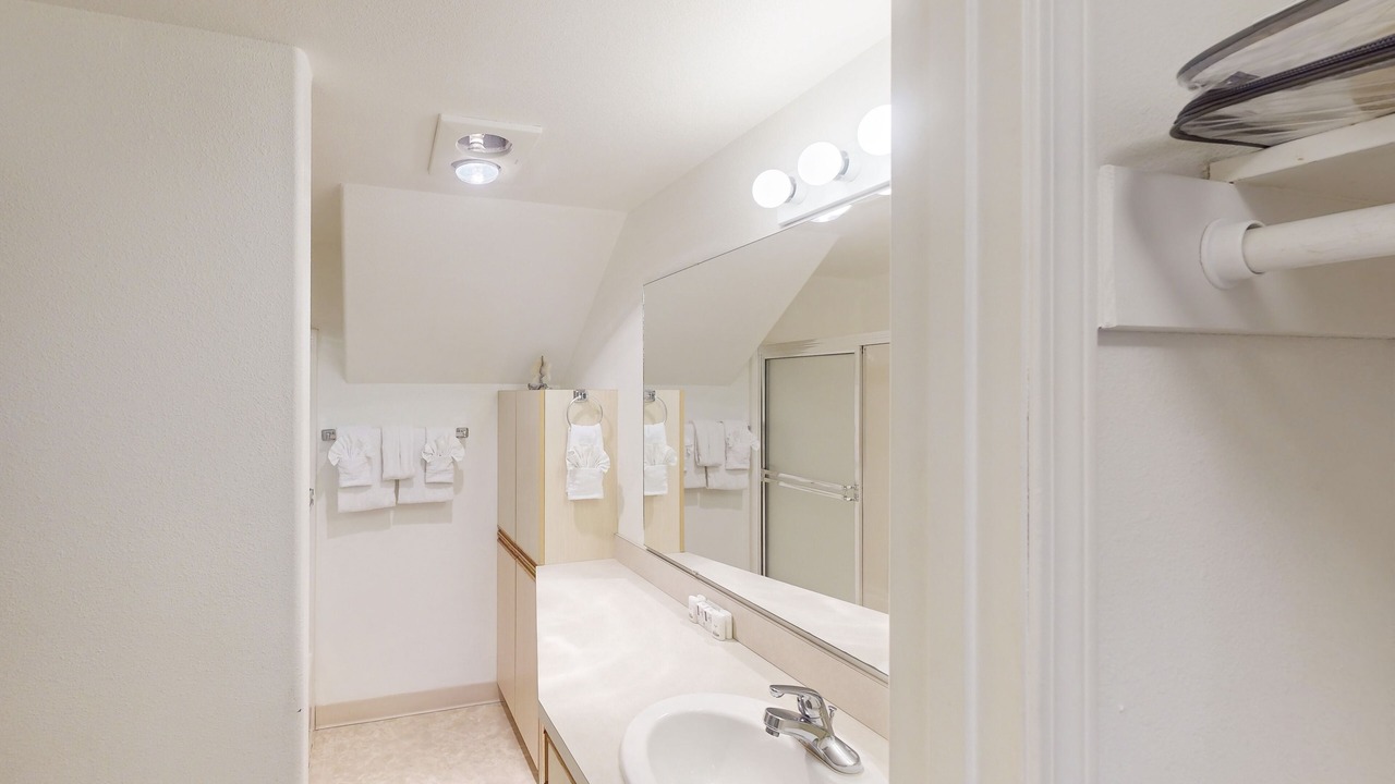 Photo of Bathroom in Depoe Bay