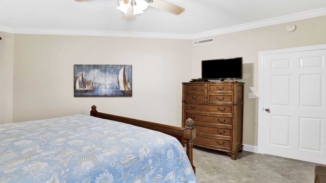 Photo of Bedroom in Orange Beach East