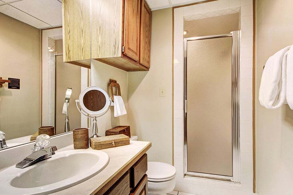 Photo of Bathroom in Peak 9