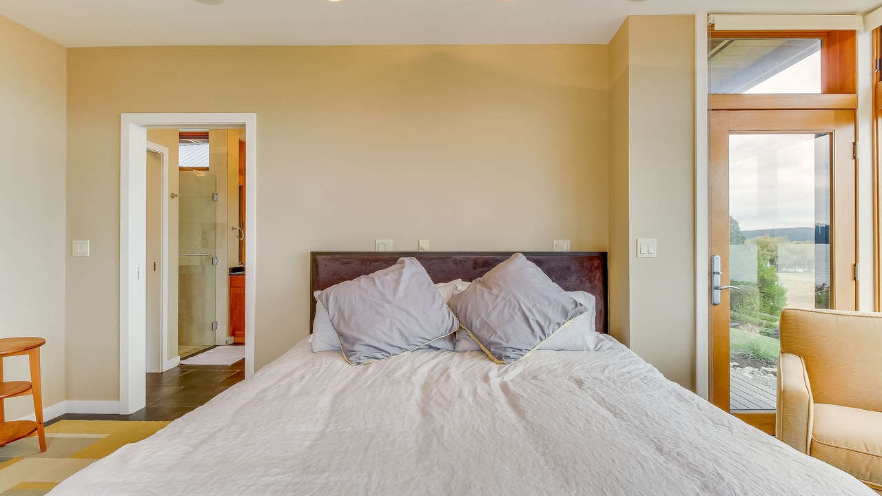 Photo of Bedroom in Anacortes