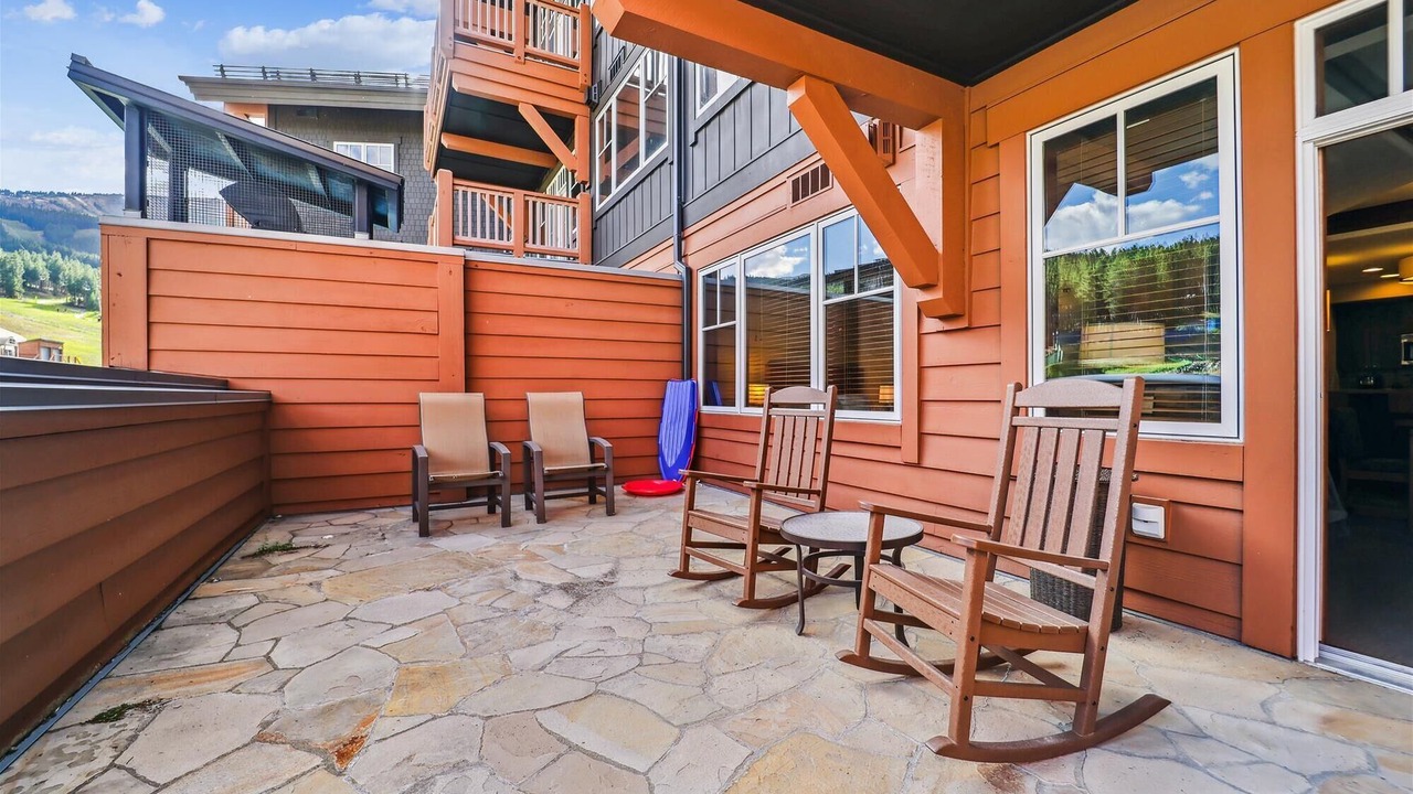 Photo of Patio Balcony in Peak 8