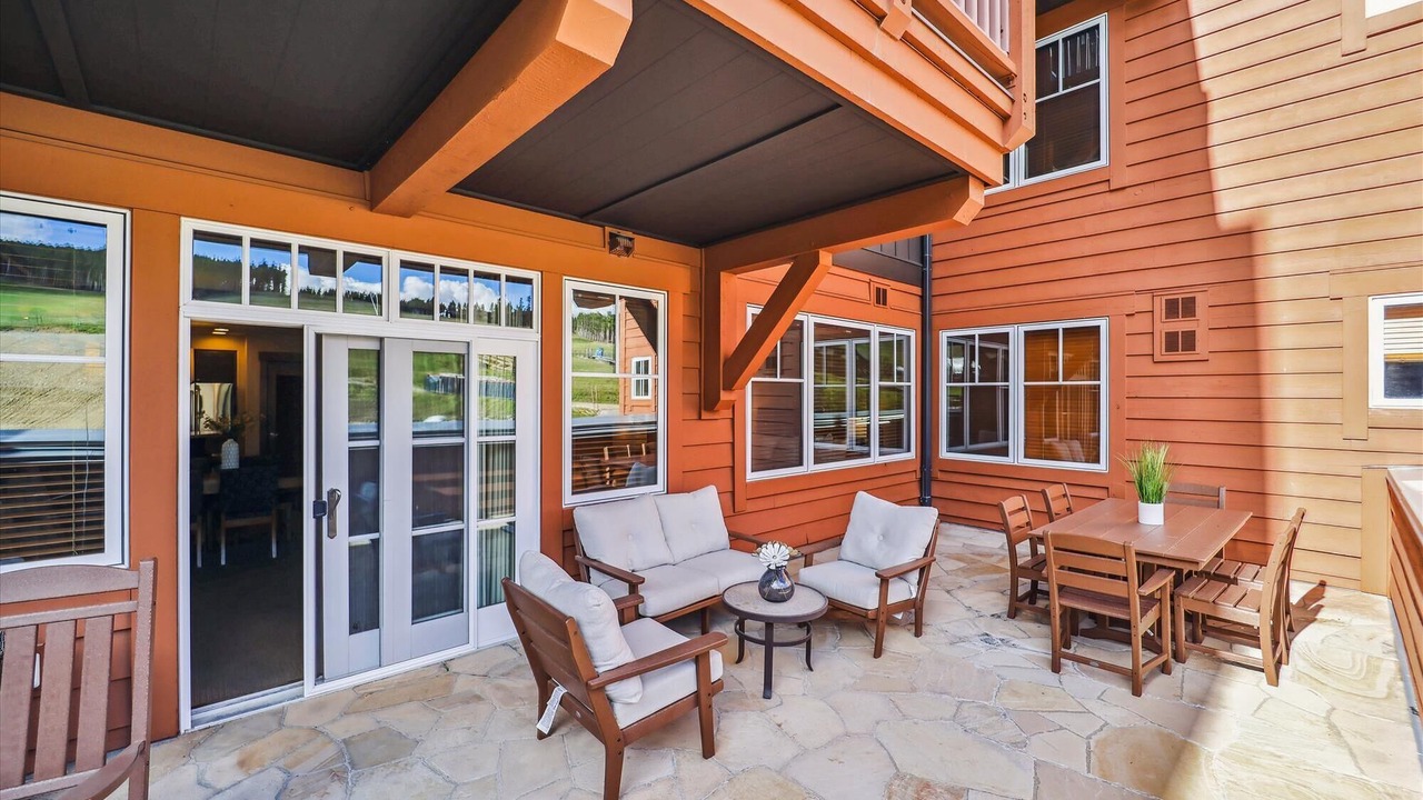 Photo of Patio Balcony in Peak 8