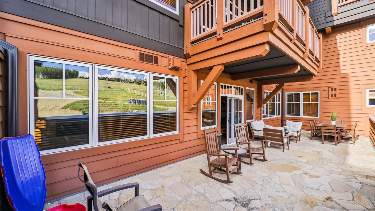 Photo of Patio Balcony in Peak 8