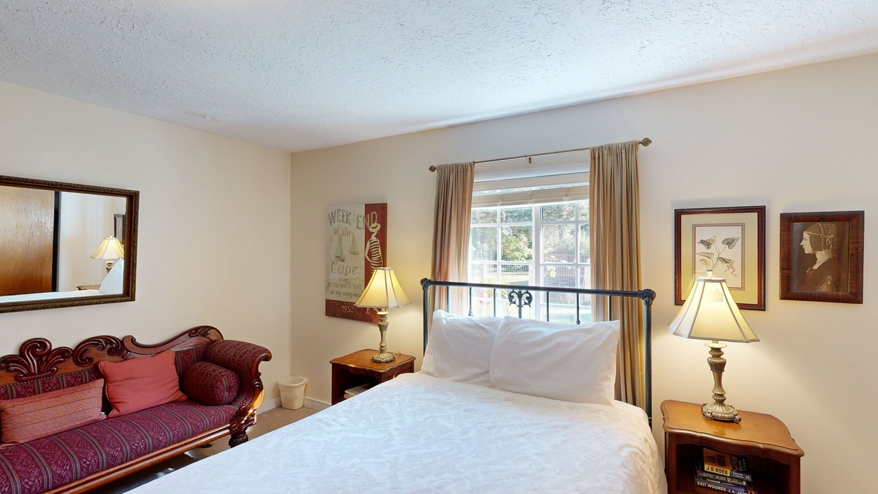 Photo of Bedroom in Gearhart