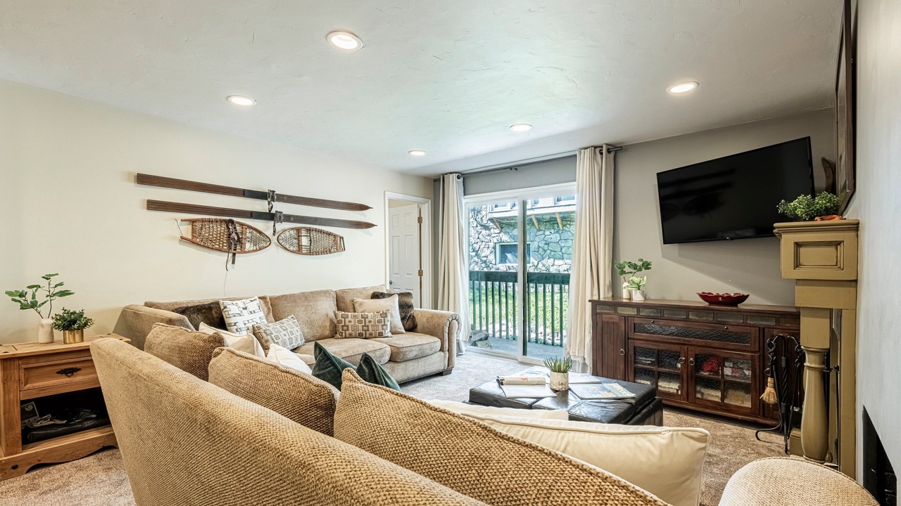 Photo of Livingroom in North Park City