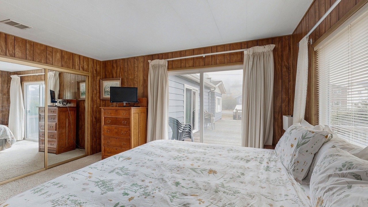 Photo of Bedroom in Cape Meares