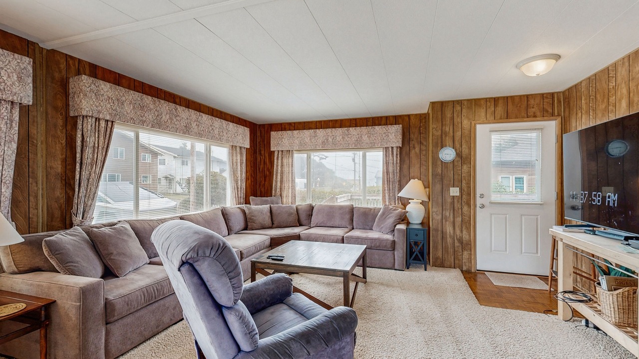 Photo of Livingroom in Cape Meares