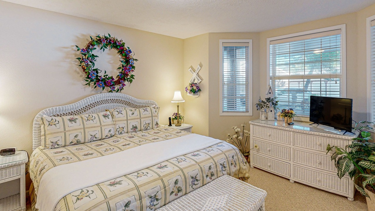 Photo of Bedroom in Depoe Bay