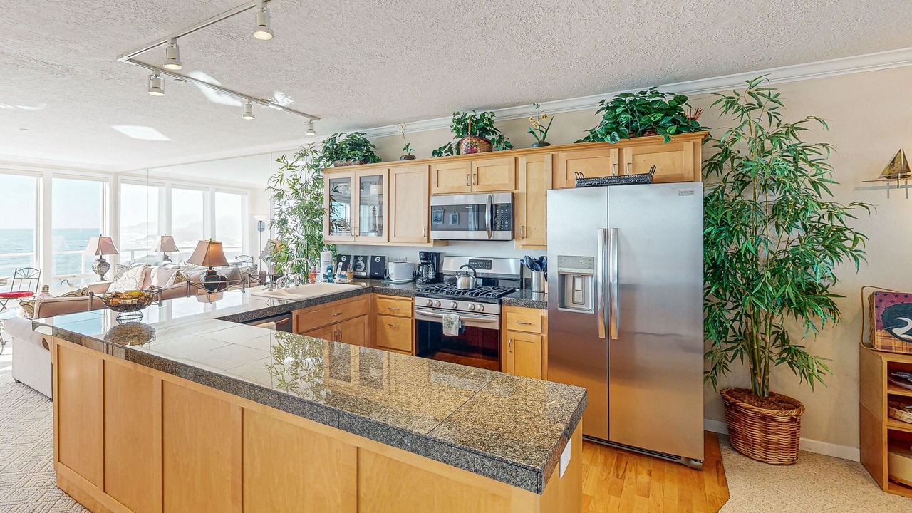 Photo of Kitchen in Depoe Bay