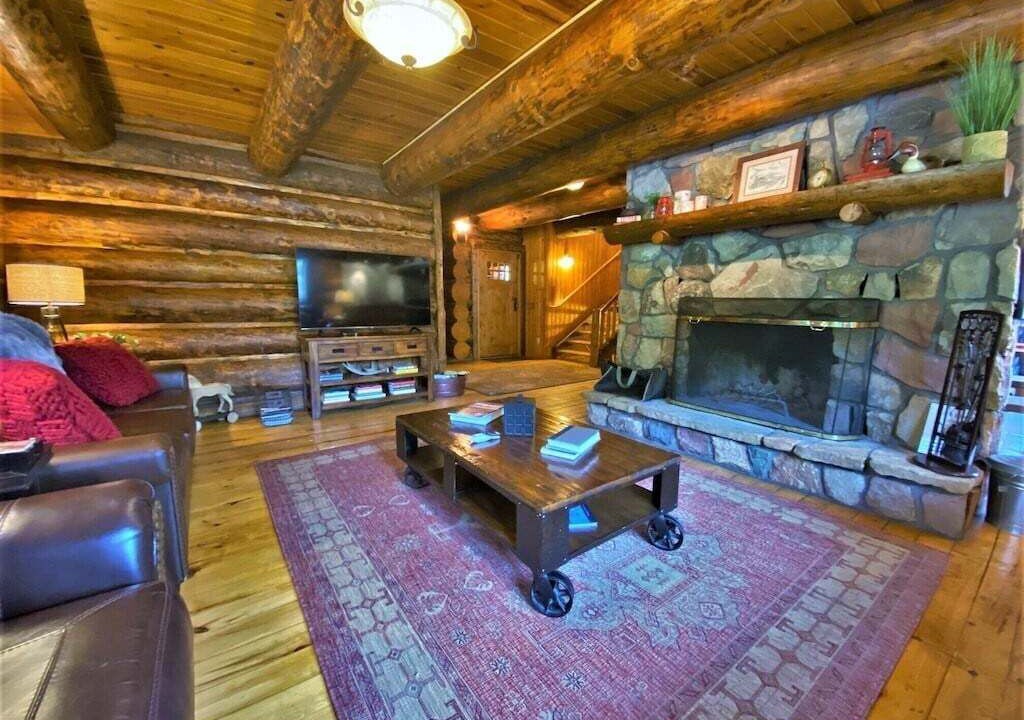 Photo of Livingroom in Purgatory