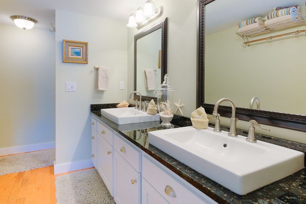 Photo of Bathroom in Lincoln City