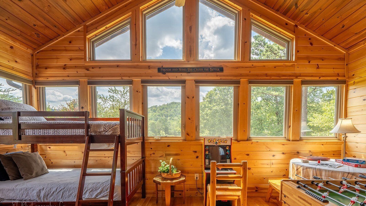 Photo of Bedroom in Wears Valley
