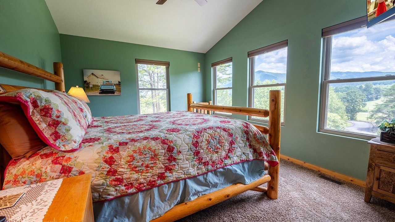 Photo of Bedroom in Wears Valley