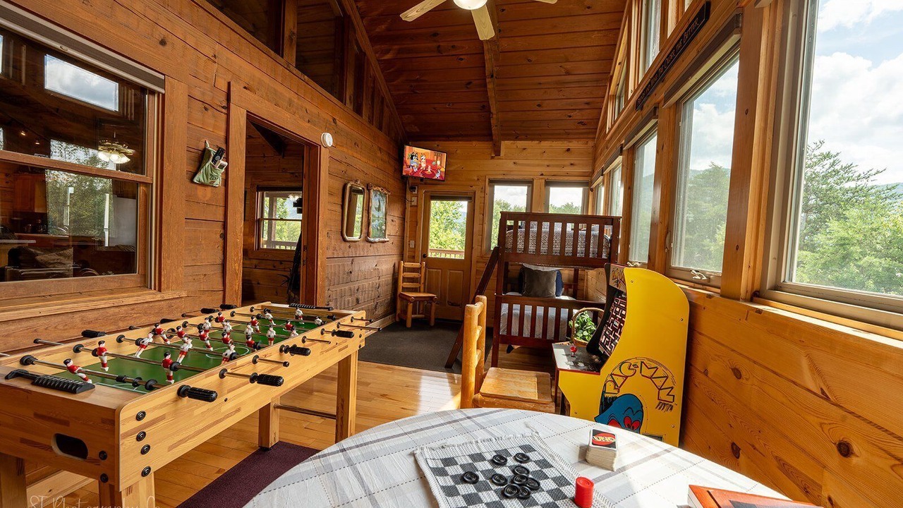 Photo of Bedroom in Wears Valley