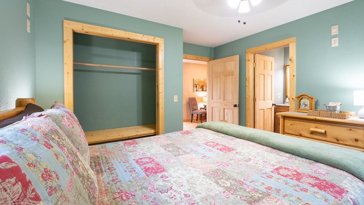 Photo of Bedroom in Wears Valley