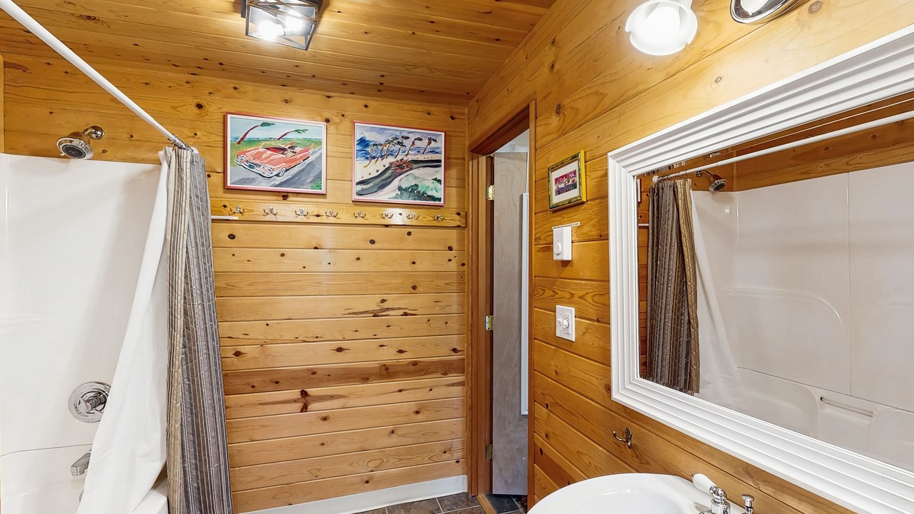 Photo of Bathroom in Otter Rock