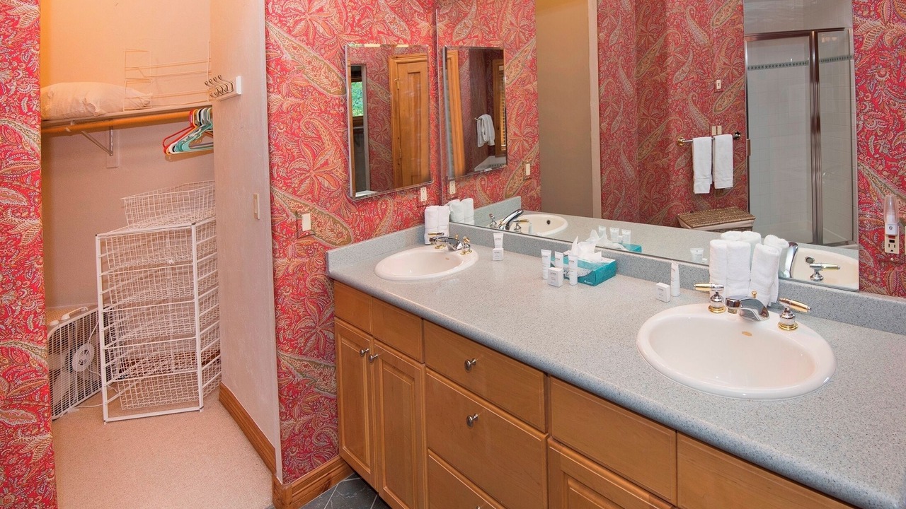 Photo of Bathroom in Edwards