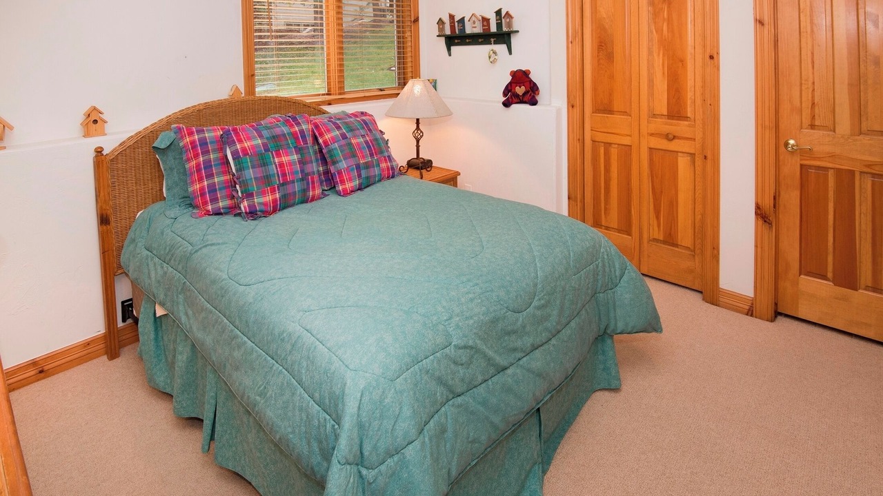 Photo of Bedroom in Edwards