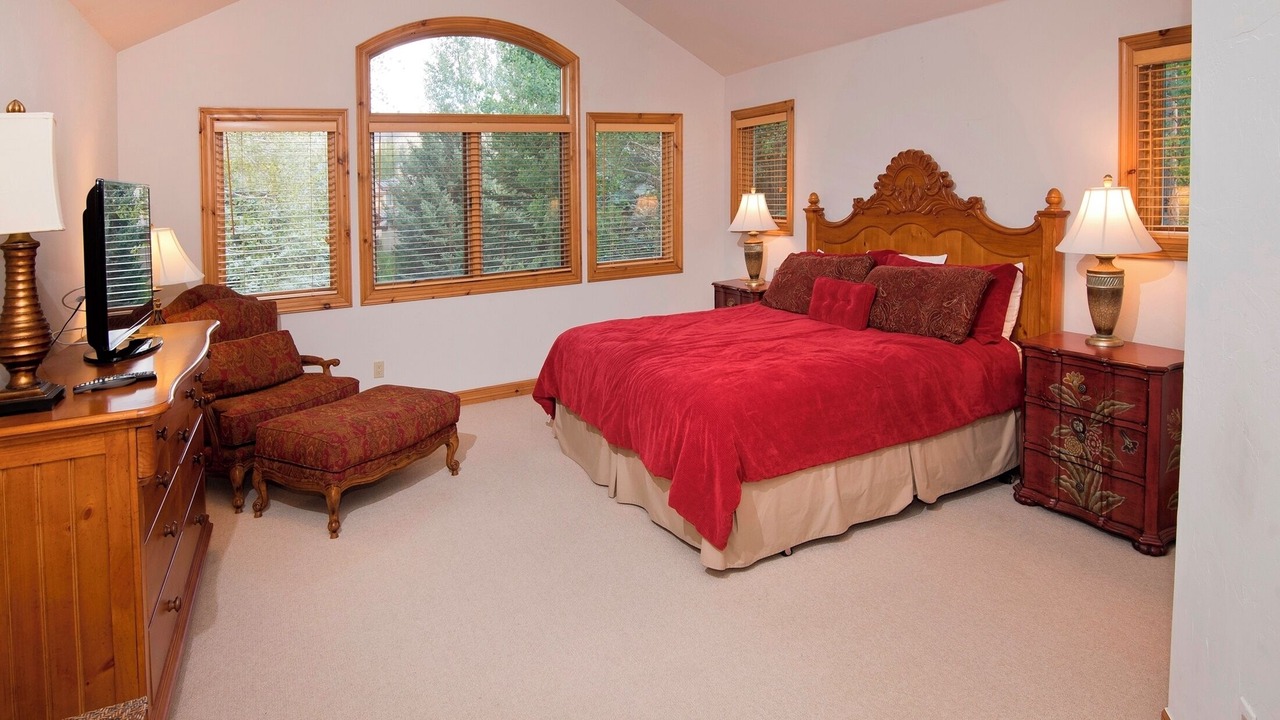 Photo of Bedroom in Edwards