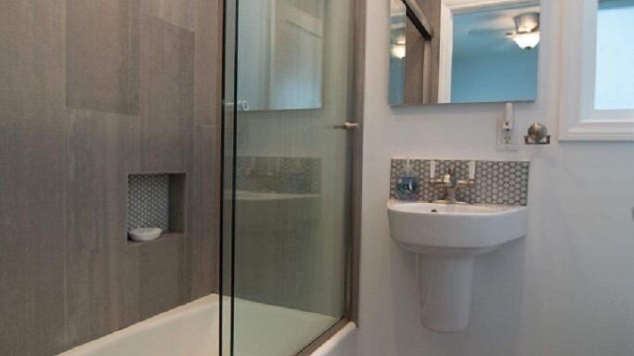 Photo of Bathroom in Mission Beach
