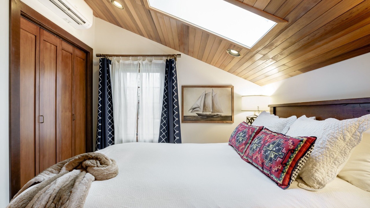 Photo of Bedroom in Ballard