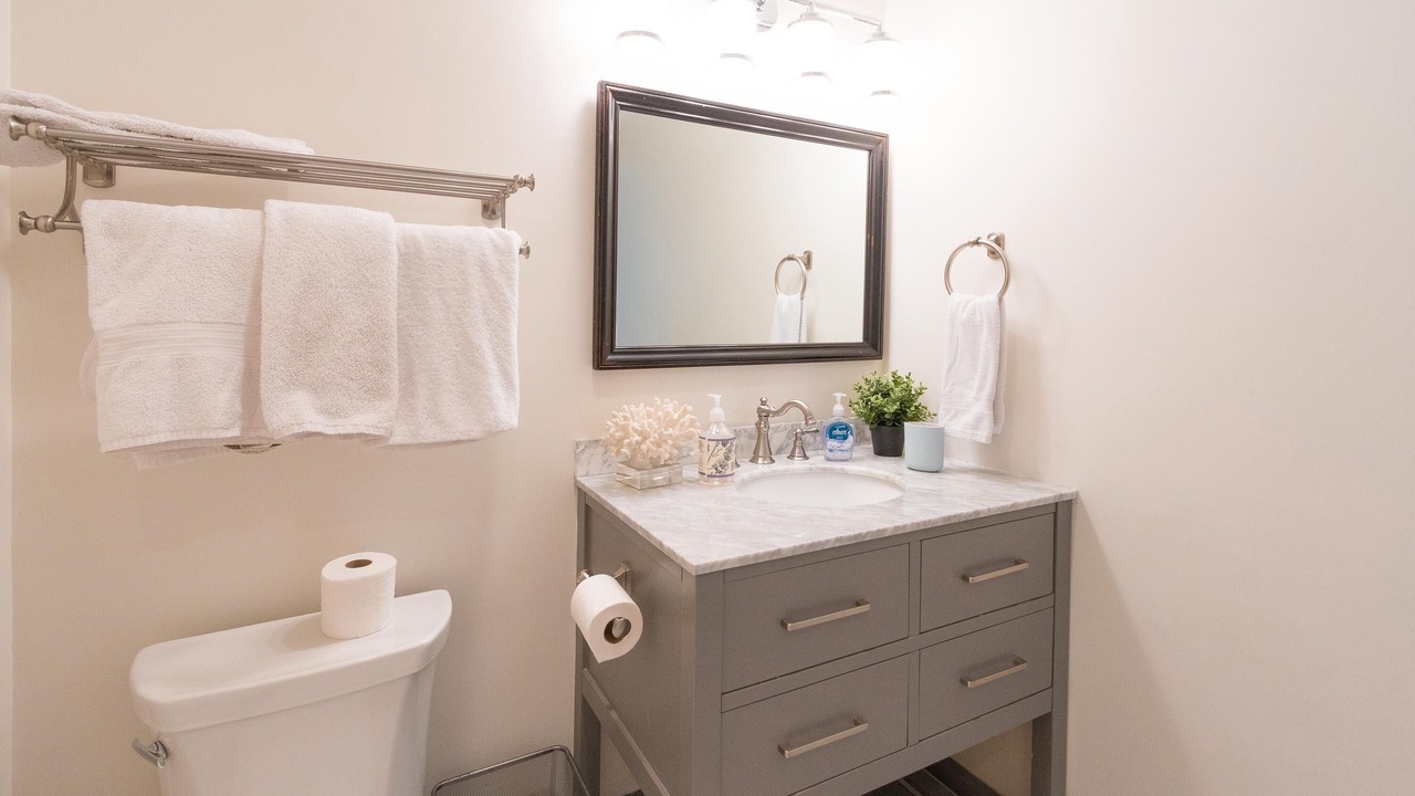 Photo of Bathroom in Siasconset