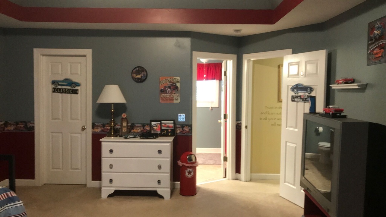 Photo of Bedroom in Hendersonville