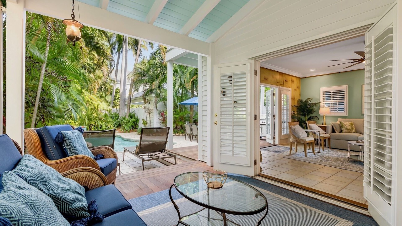 Photo of Livingroom in Bahama Village