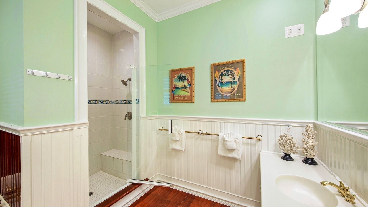 Photo of Bathroom in Truman Annex