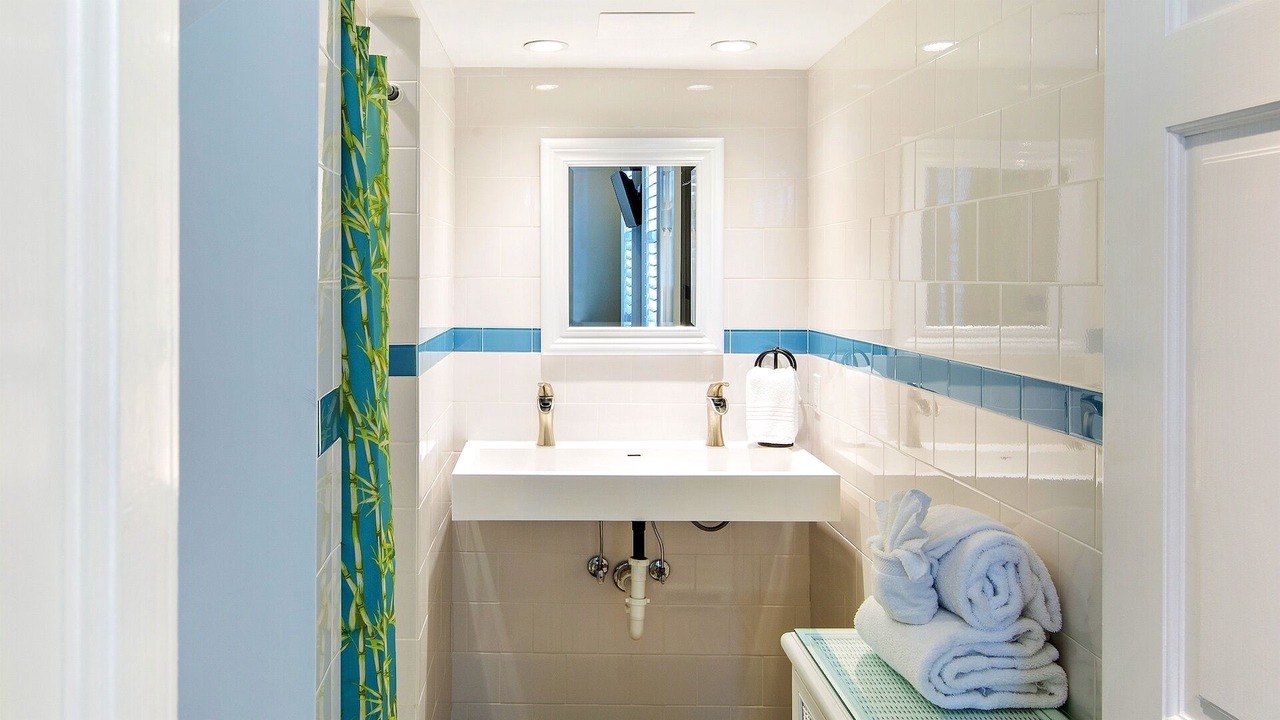 Photo of Bathroom in Truman Annex
