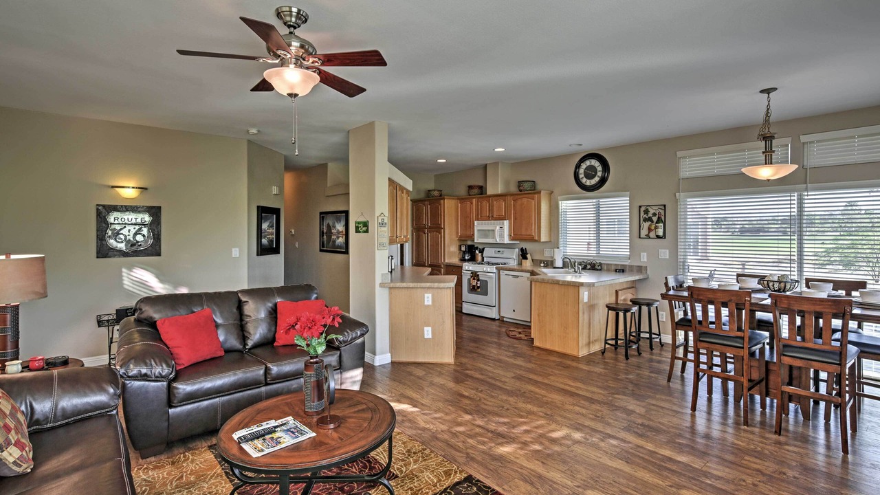 Photo of Livingroom in Needles