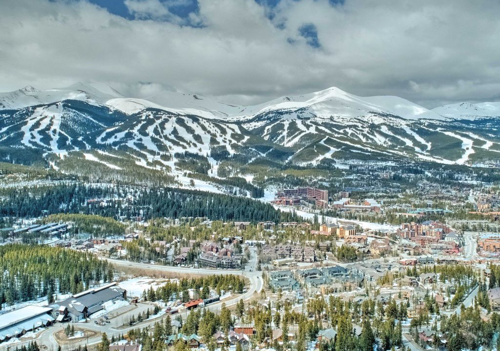Photo of Outdoor in Peak 9