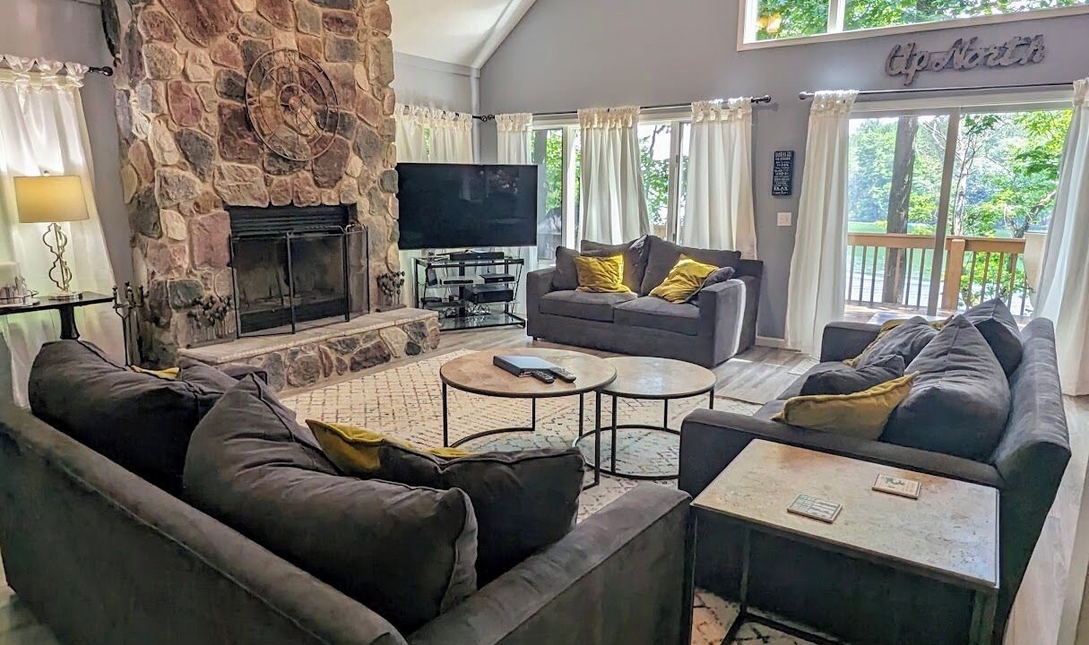 Photo of Livingroom in Mayfield