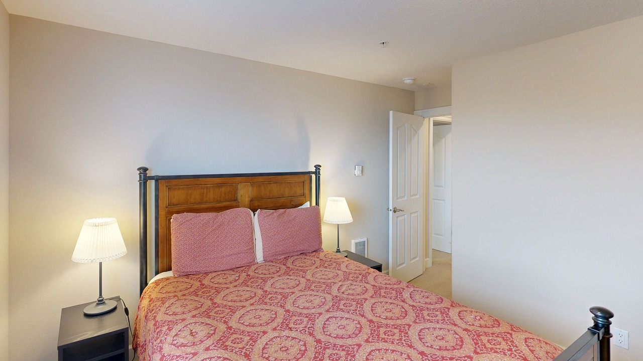 Photo of Bedroom in Rockaway Beach